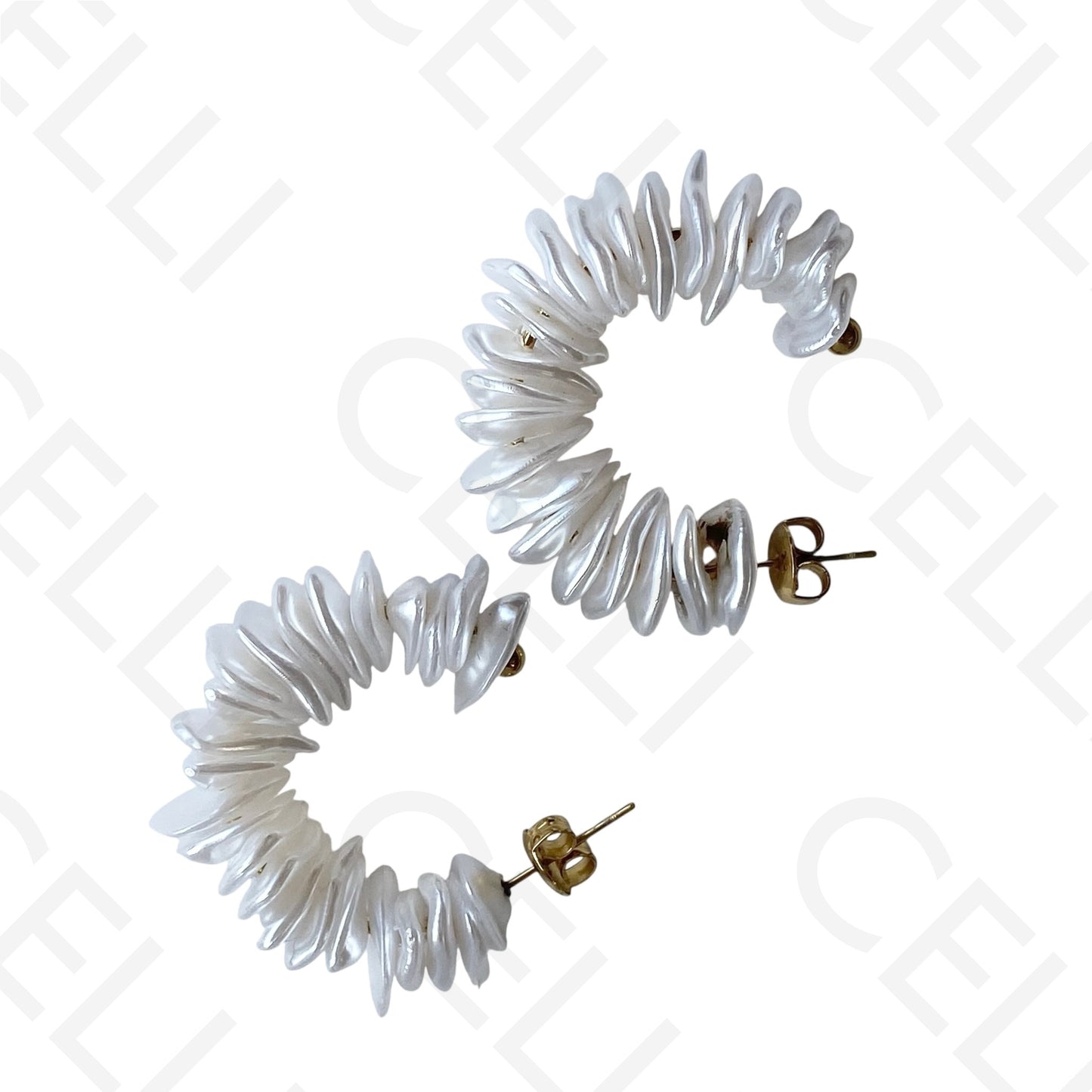 Brinco de aço - argola con perlas irregulares