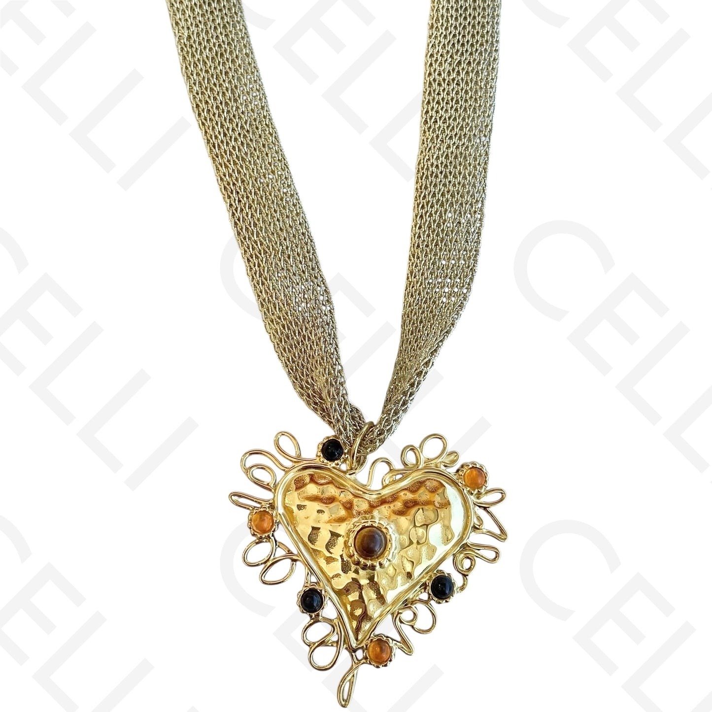 Colar de aço - tecido dourado com coração detalhado