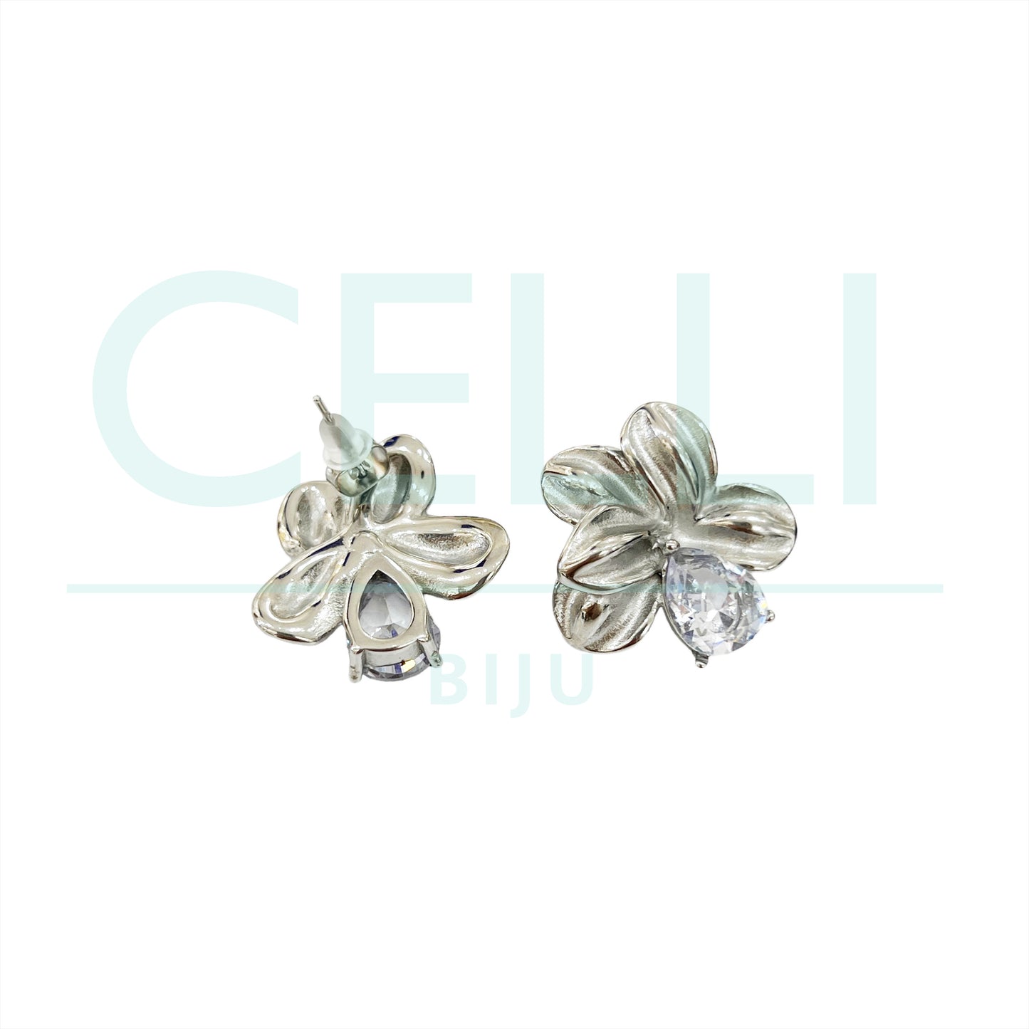 Brinco de Aço - flor detalhada com brilhante