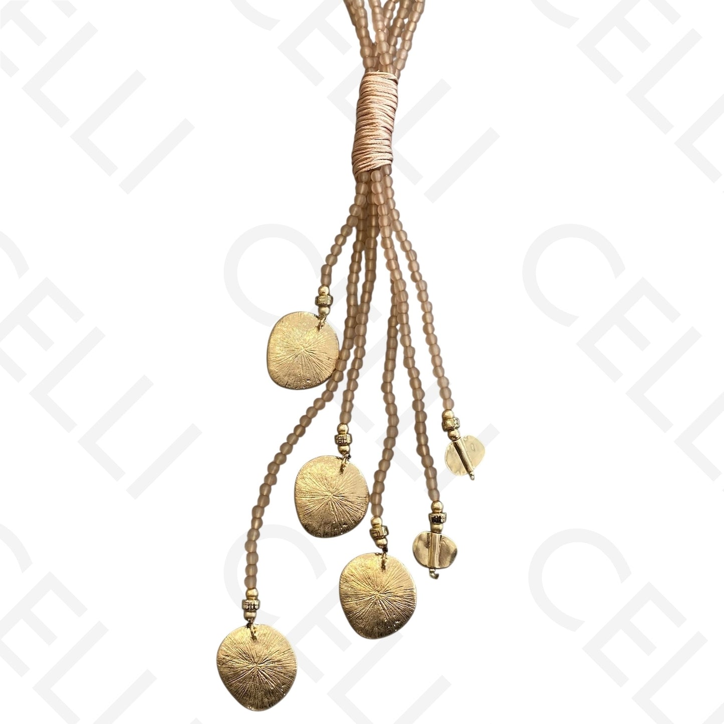 Colar de moda - múltiplo con pendientes