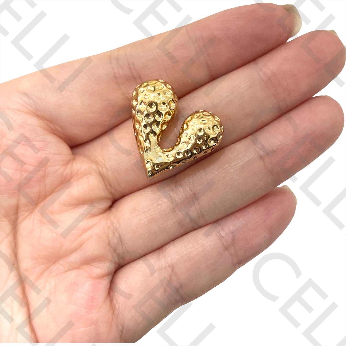 钢制耳环 - 锤打心形