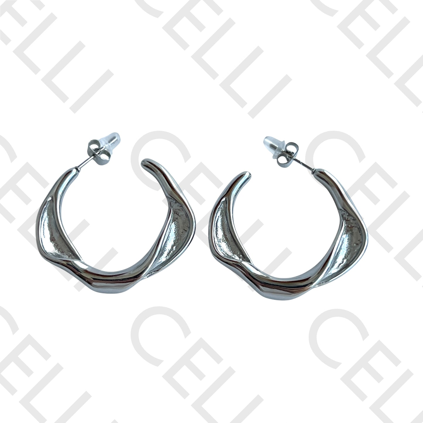 Salto de acero - anillo torcido