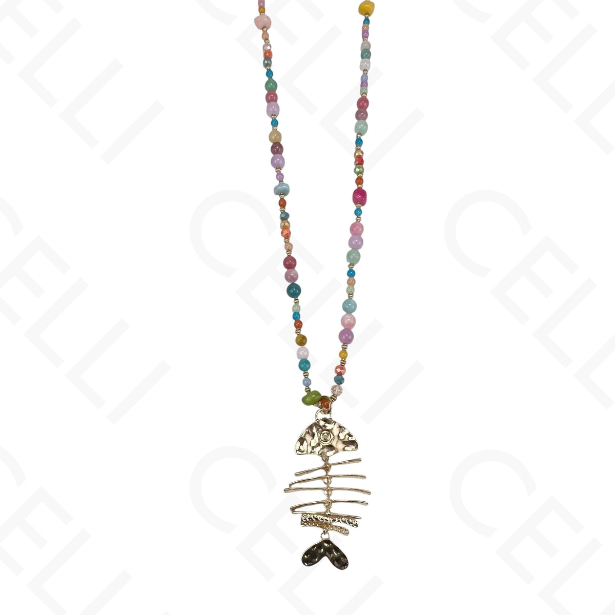 Collar de moda: pez, cuentas de piedra