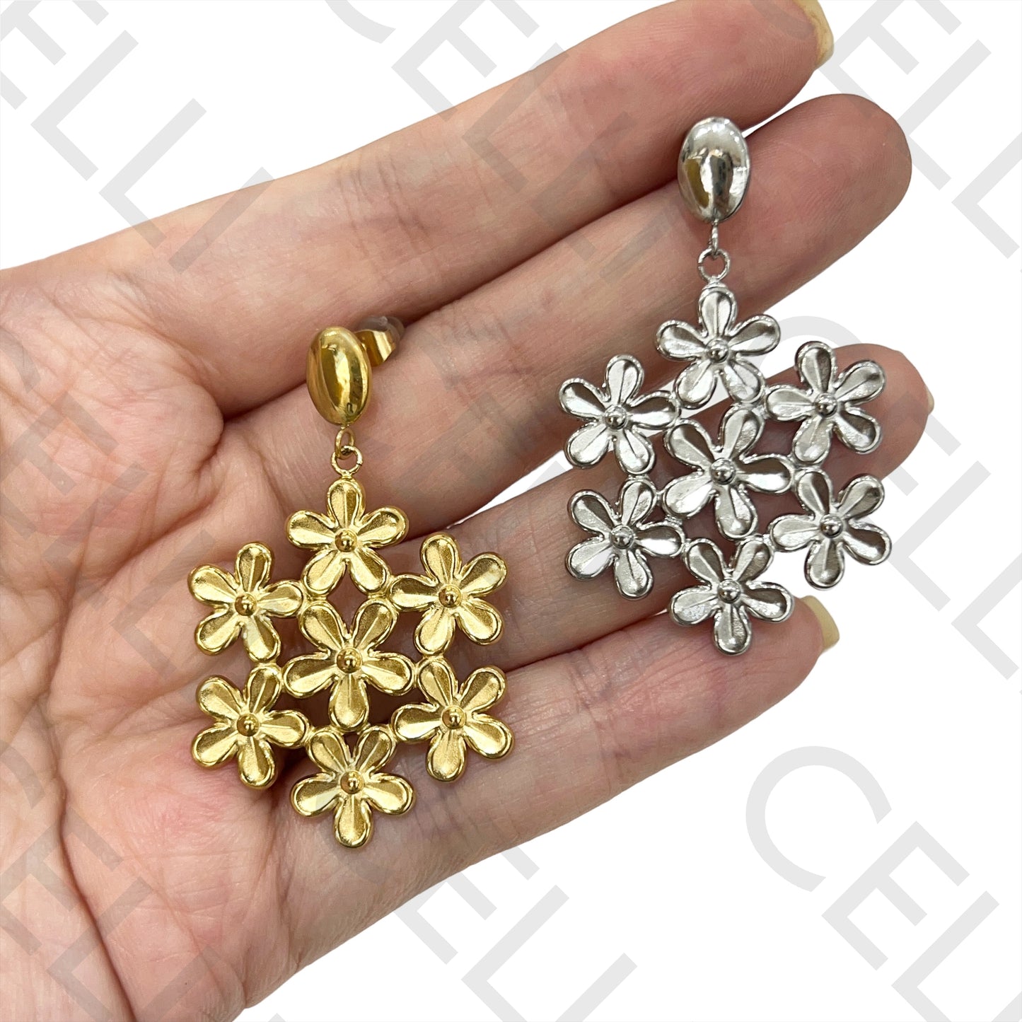 Brinco de Aço - flores