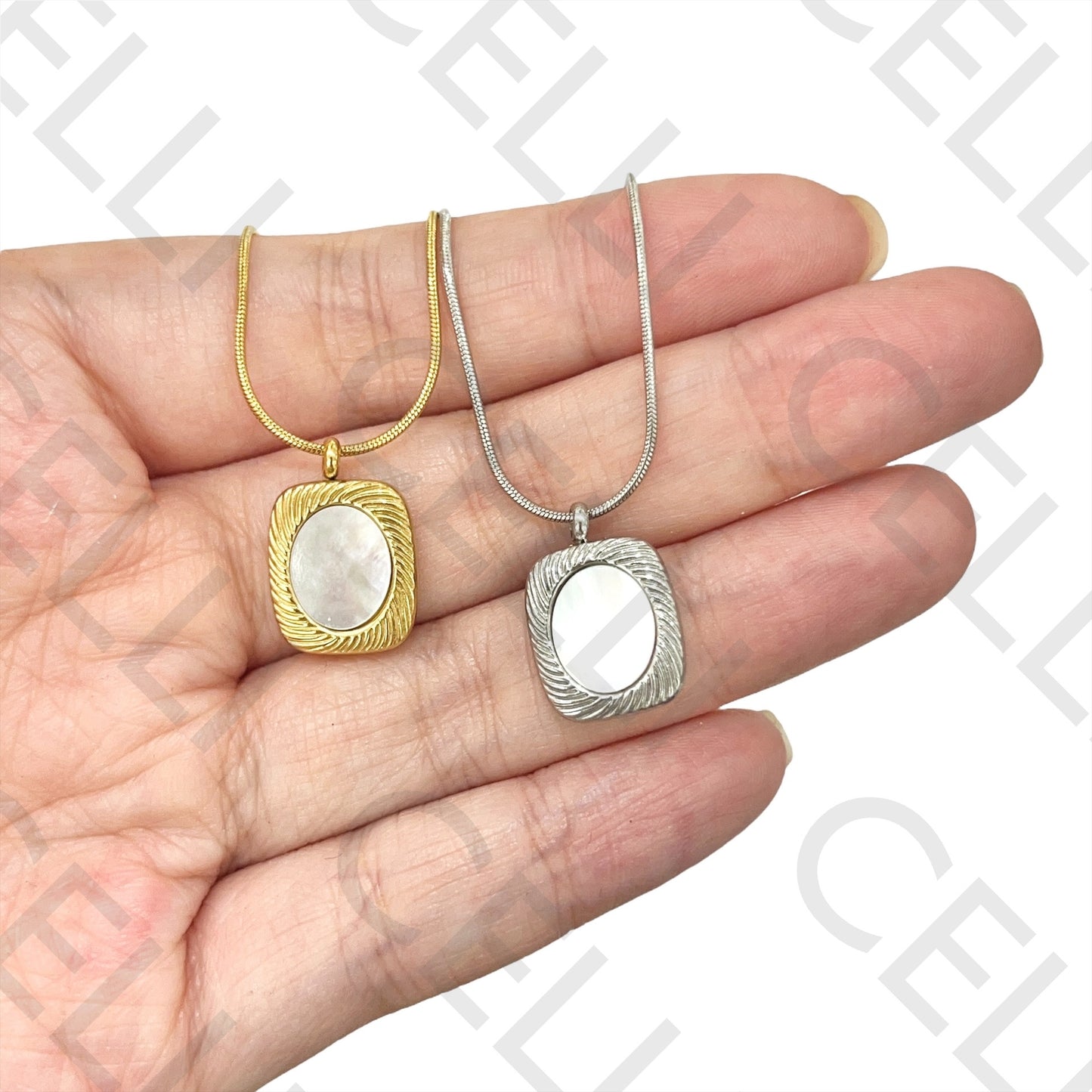 钢制项链 - 带椭圆形珍珠母的长方形吊坠