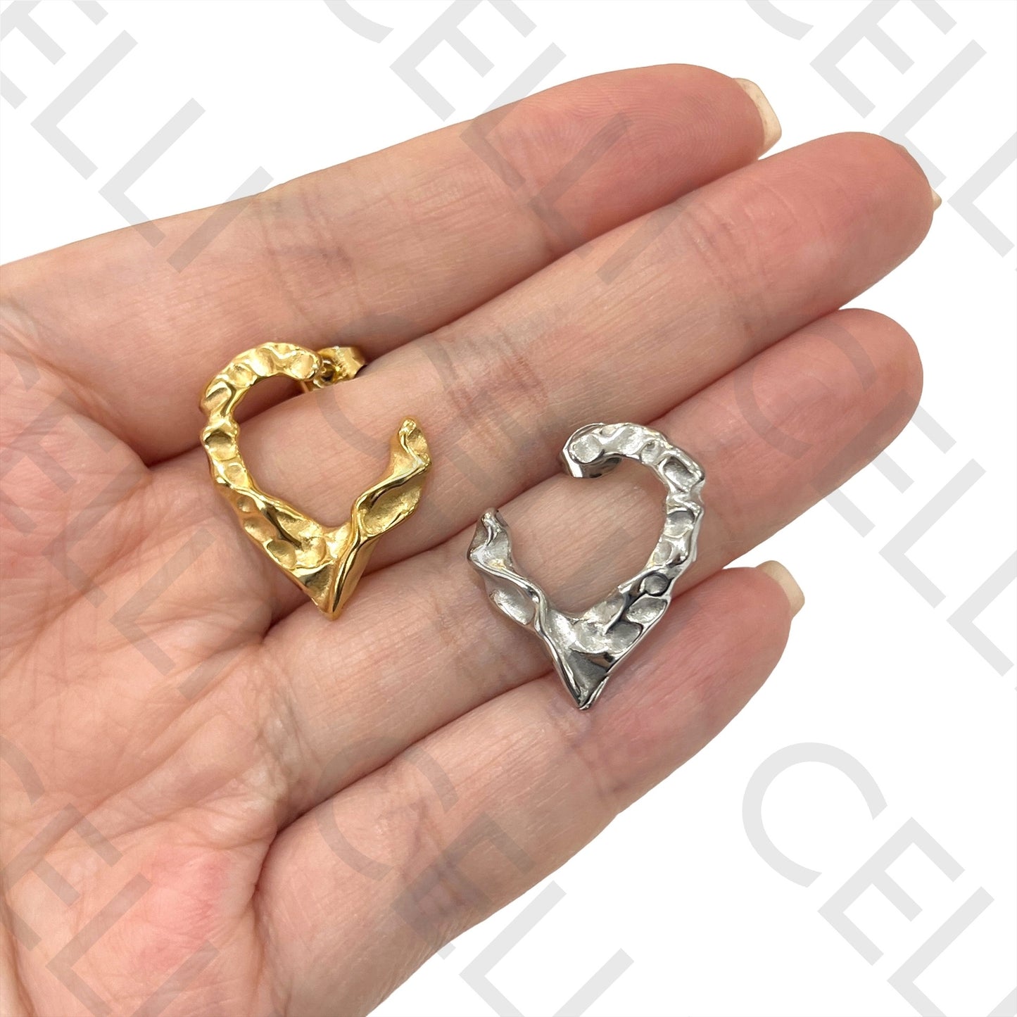 钢制耳环 - 半心形