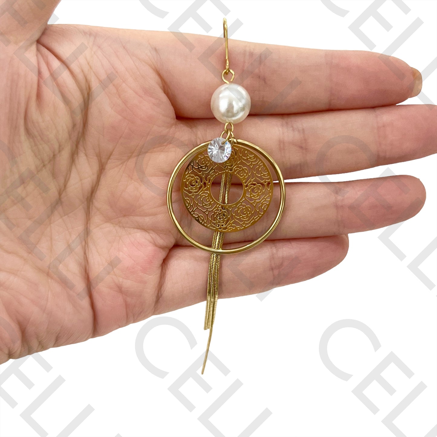 Steel Earring - shiny, pearl, and snake mesh