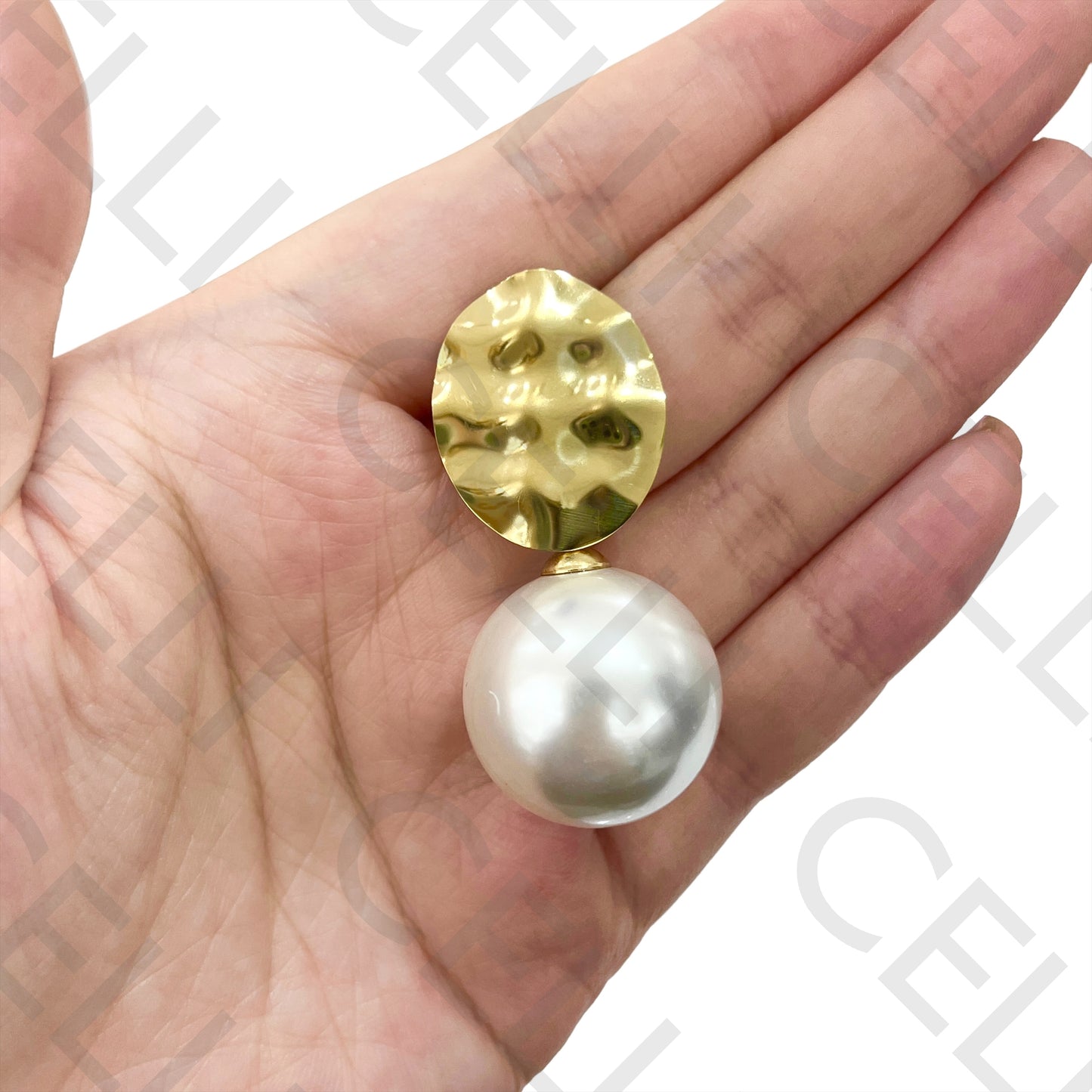 Steel Earring - detailed with pearl