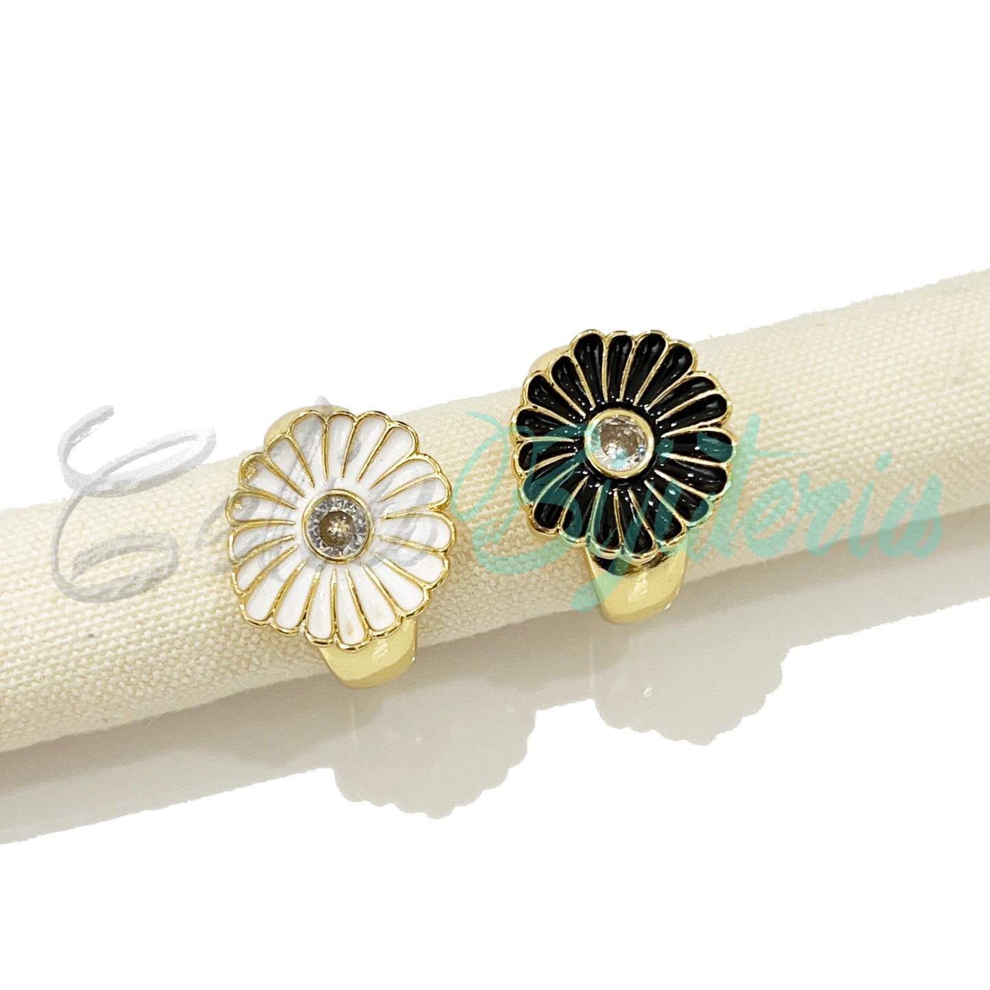 Anel de Ródio com Zircônias - flor