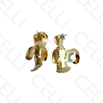 Salto de Acero - flor con perla