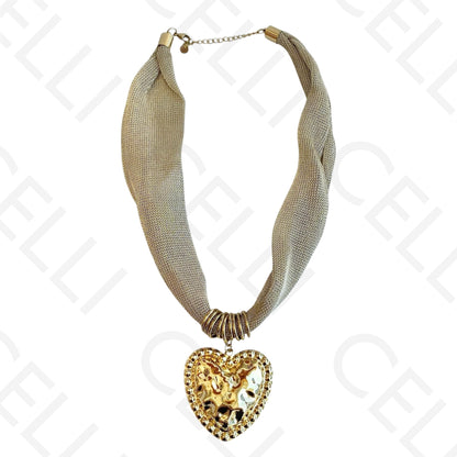 Colar de aço - tecido dourado con corazón trabajado