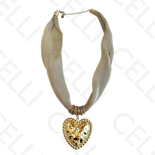 Colar de aço - tecido dourado com coração trabalhado