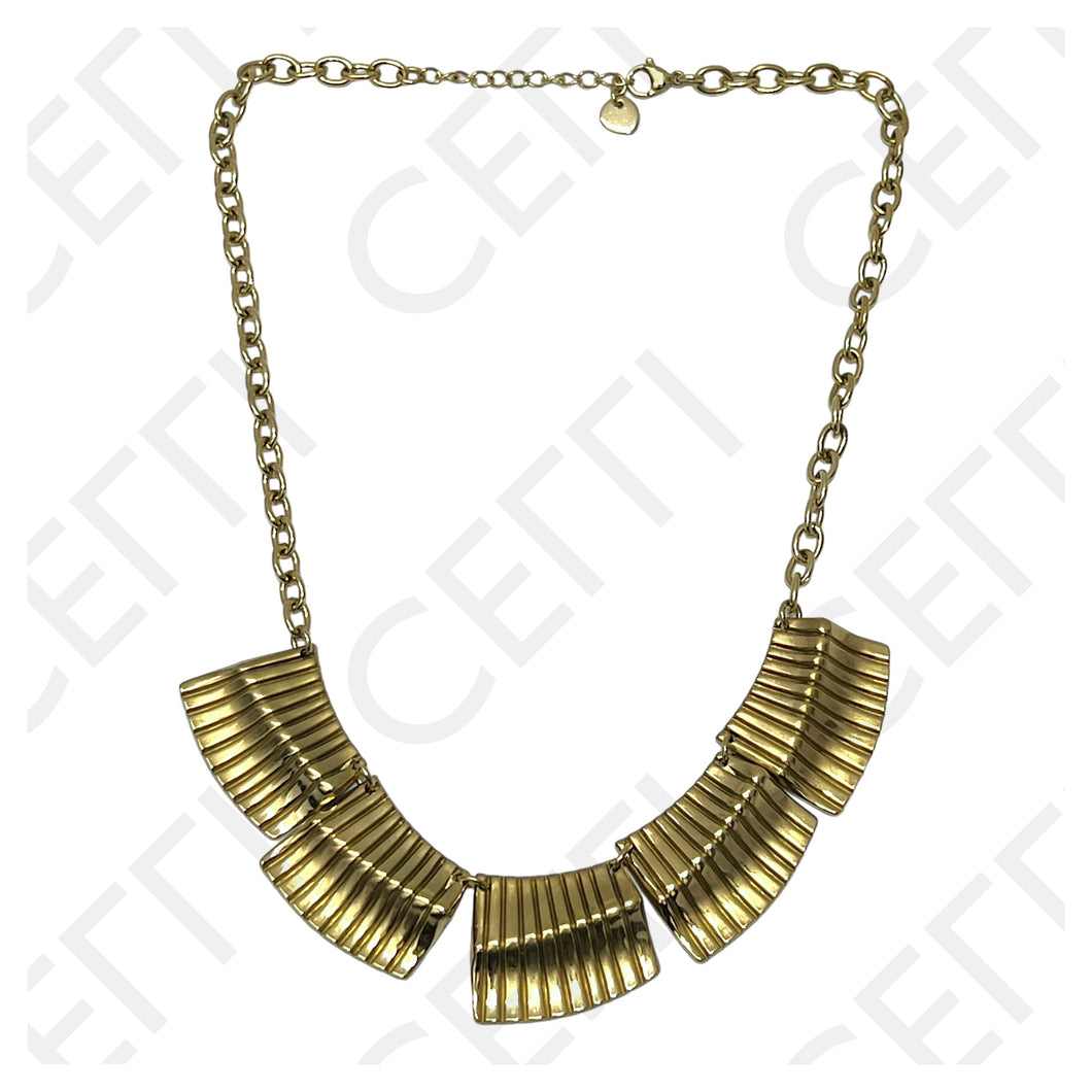 Collar de acero