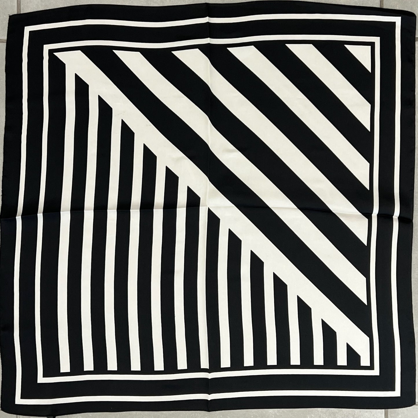 Scarf - 90cm x 90cm