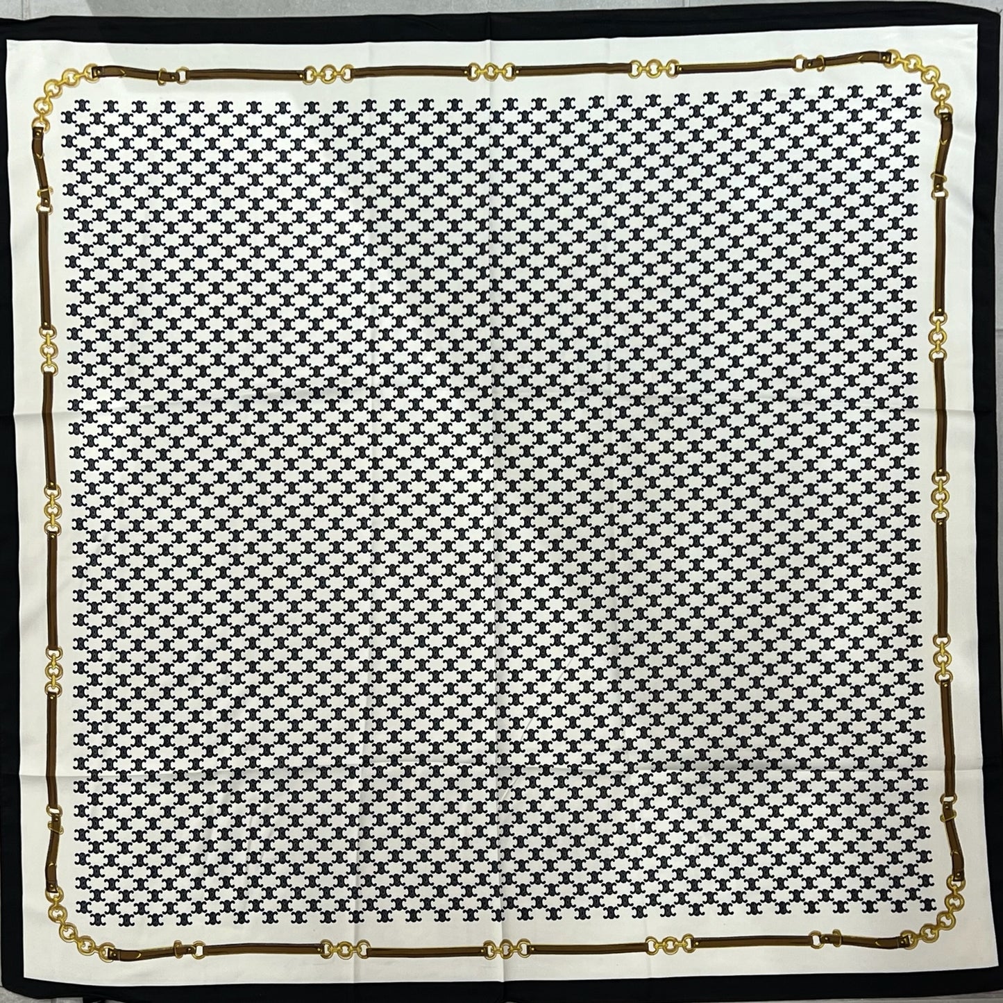 丝巾 - 90cm x 90cm