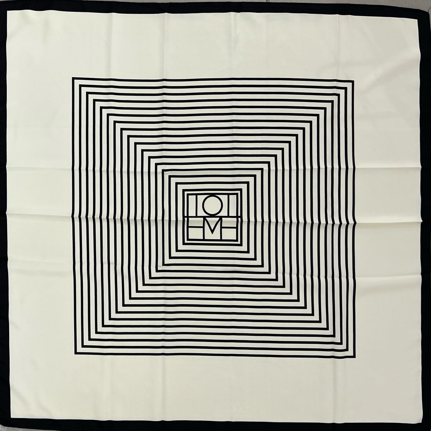 丝巾 - 90cm x 90cm