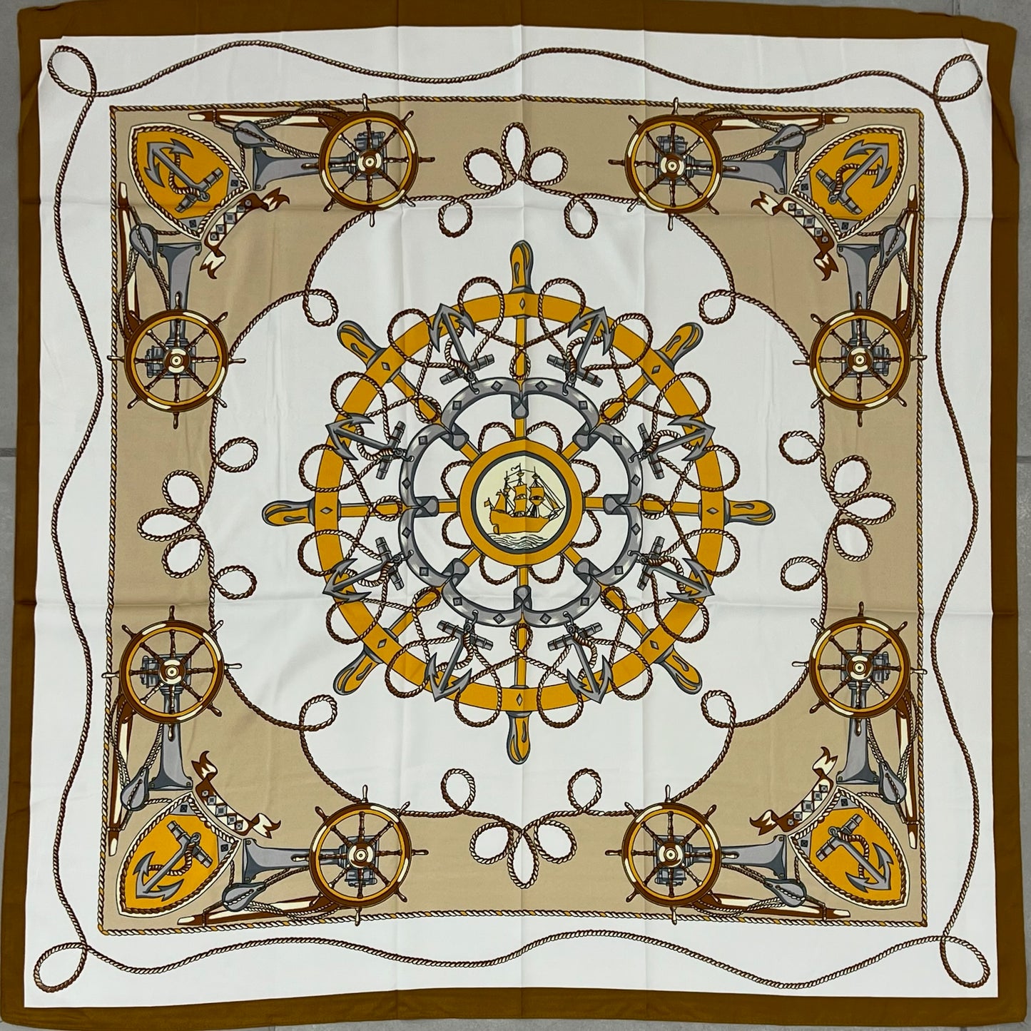 丝巾 - 90cm x 90cm