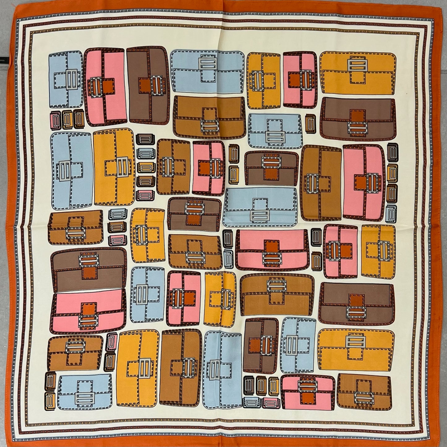 方巾 - 手提包 70cm x 70cm