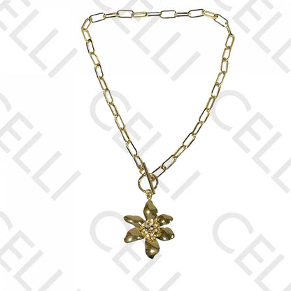 Colar De Aço - Flor Com Cristais Facetados