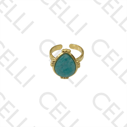 Anillo de acero: detallado con piedra caída natural