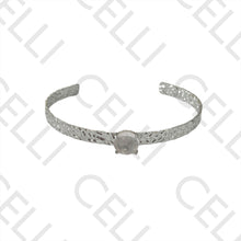 Cargar imagen en el visor de la galería, Pulsera de acero con detalle de piedra rosa natural
