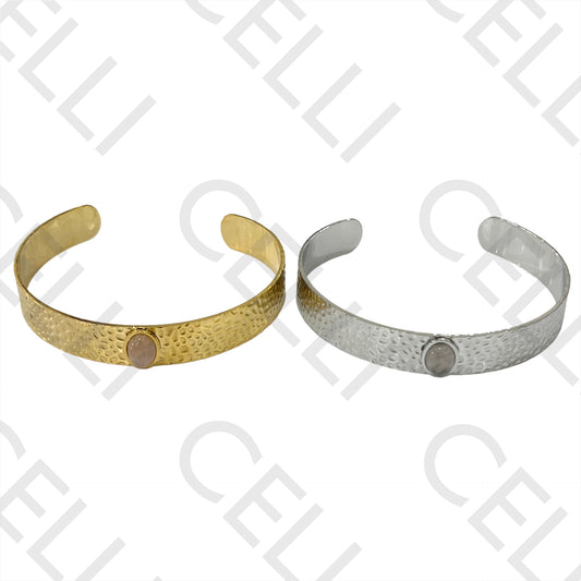 Bracelete de Aço - detalhado com pedra natural rosa