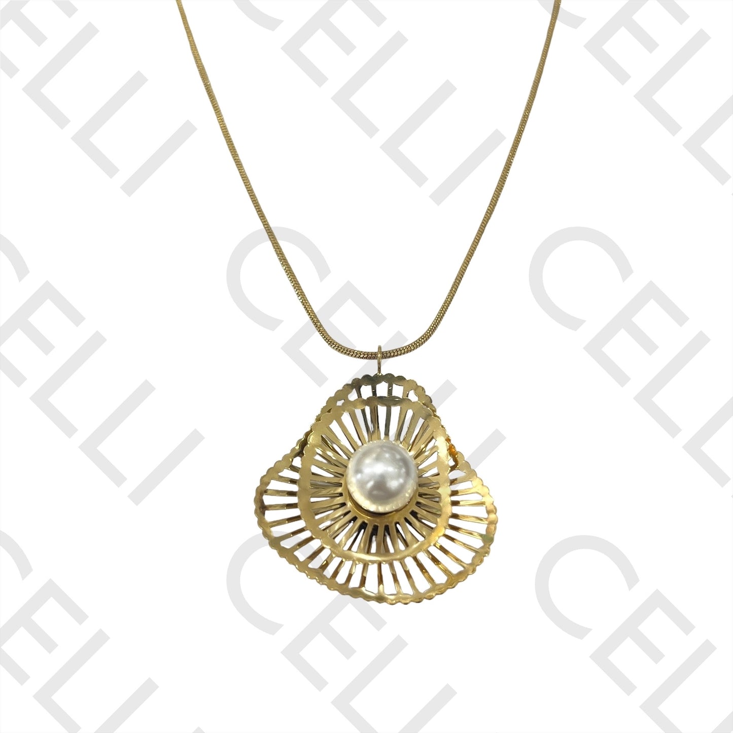 钢制项链 - 带珍珠的贝壳