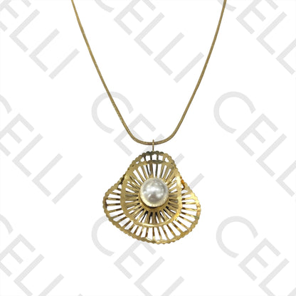 钢制项链 - 带珍珠的贝壳