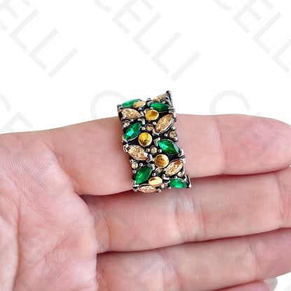 Anel de Aço - 2 tons com brilhantes verdes