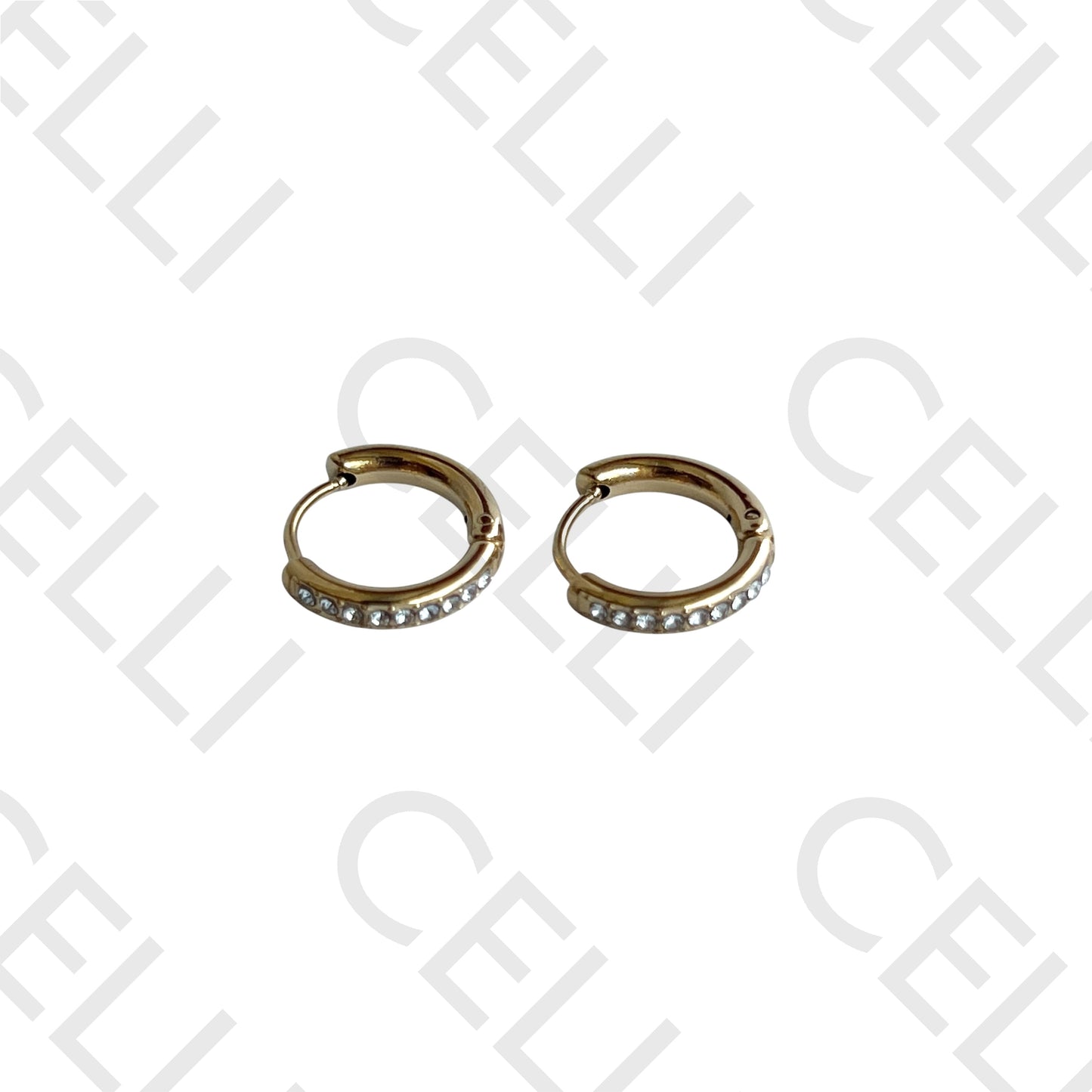 Salto de acero - anillo con diamantes (una fila)