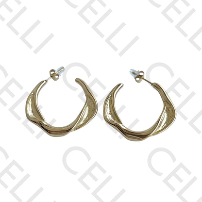 Salto de acero - anillo torcido