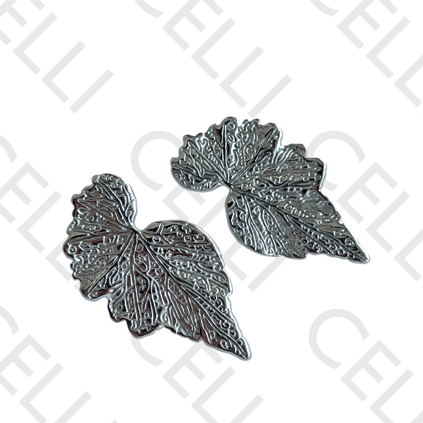 Salto de acero - lámina trabajada