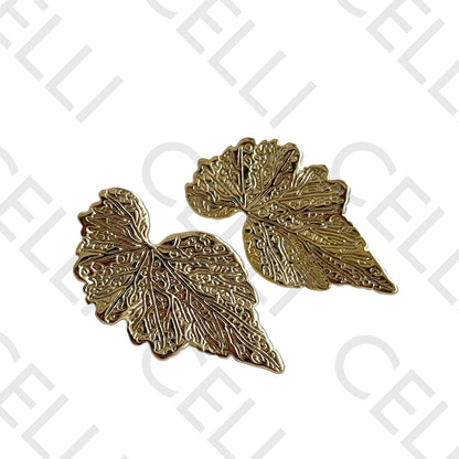 Salto de acero - lámina trabajada