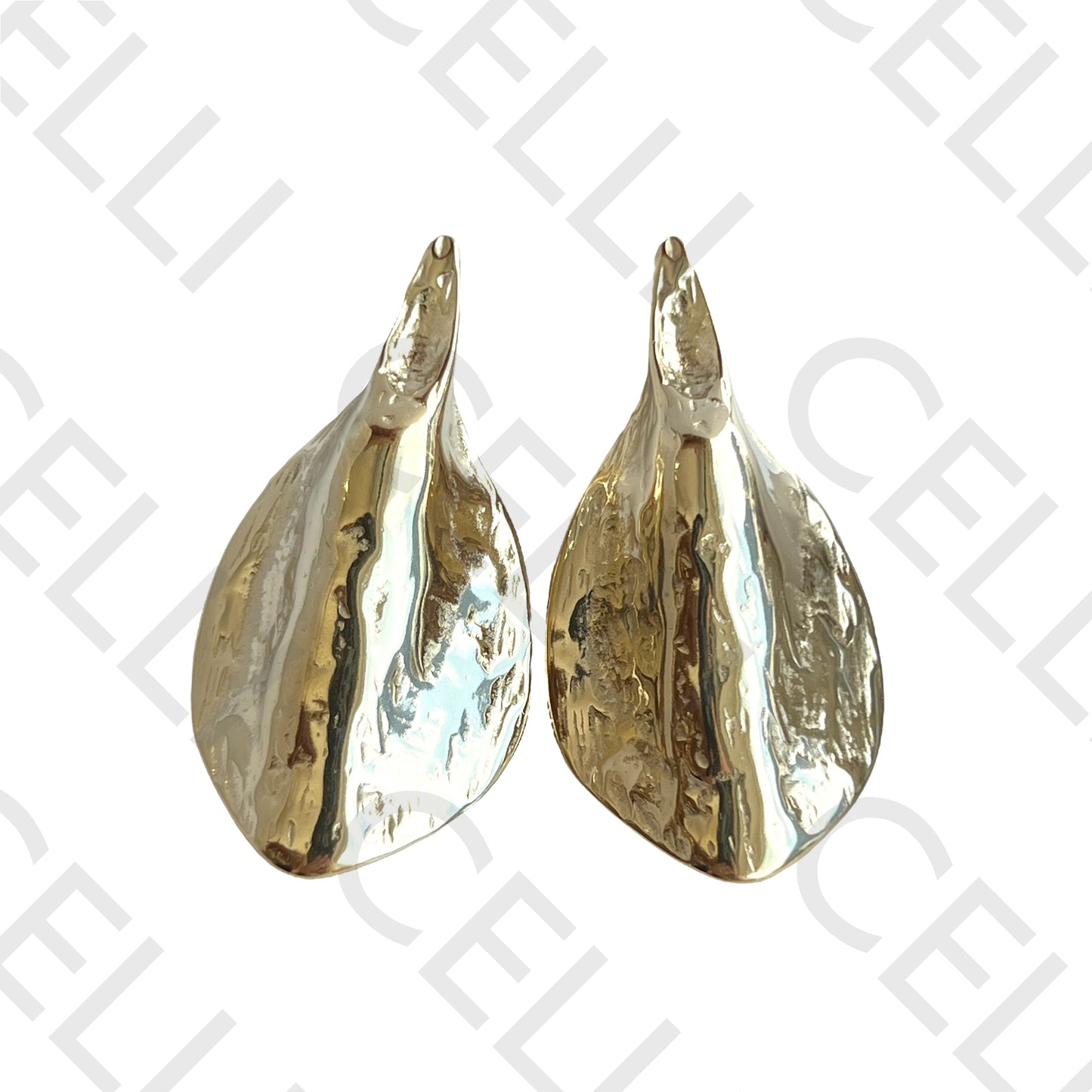 Brinco de aço - folha trabalhada