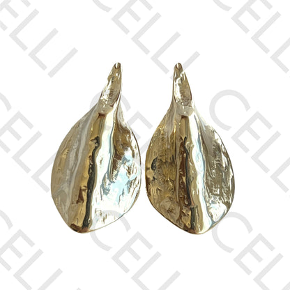 Brinco de aço - folha trabalhada