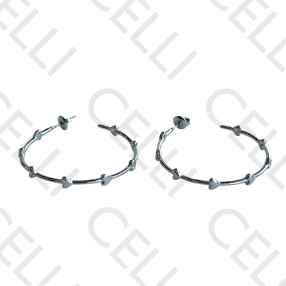 Salto de acero - anillo con corazones