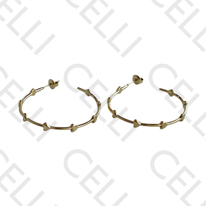 Salto de acero - anillo con corazones