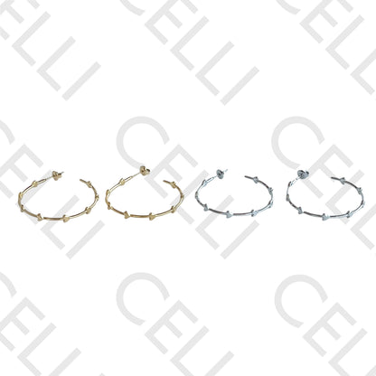 Salto de acero - anillo con corazones