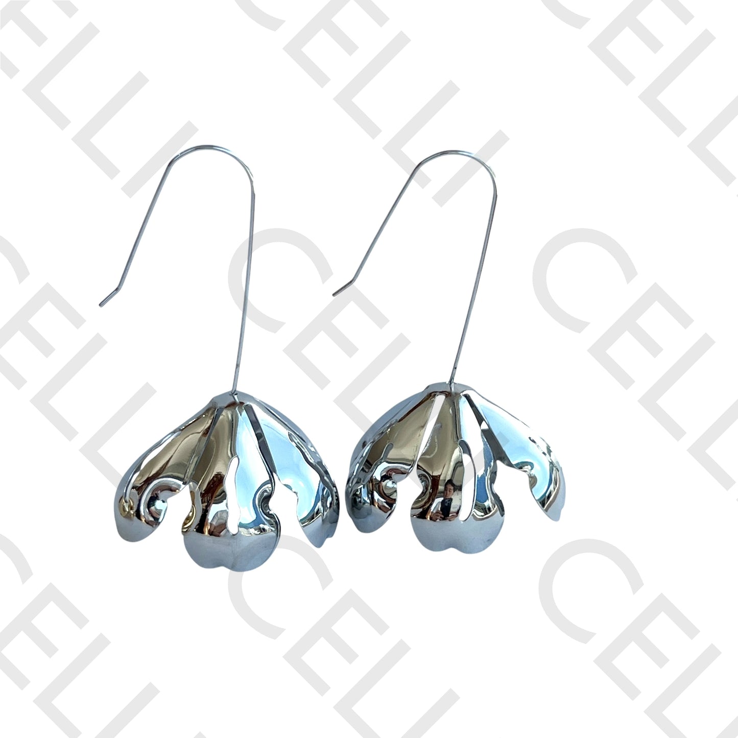 Salto de acero - flor colgante