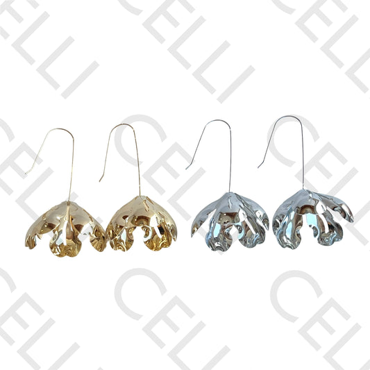 Salto de acero - flor colgante