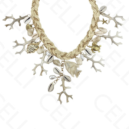 Collar de moda: colgantes de hilo entrelazado y resina.