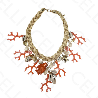 Collar de moda: colgantes de hilo entrelazado y resina.