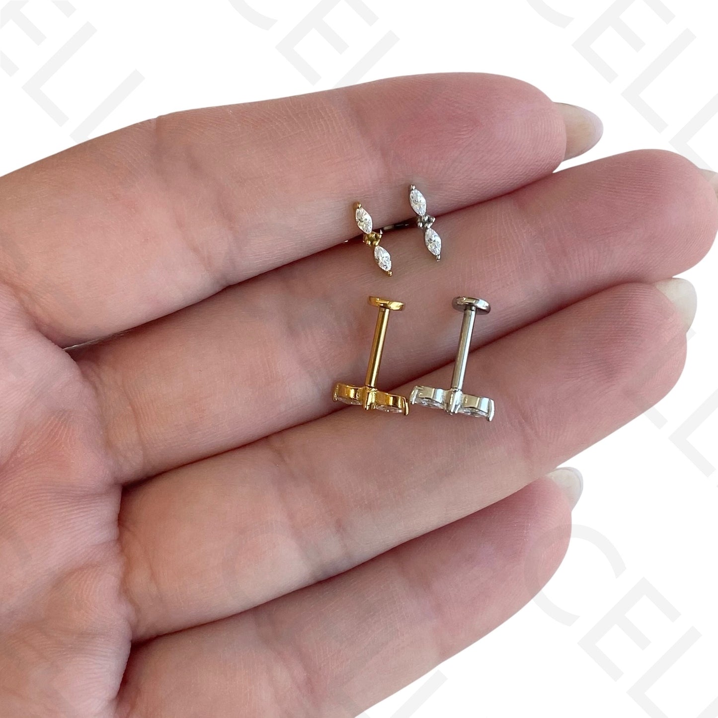 Steel Piercing - a brilliant hoop with chain (1 unit)