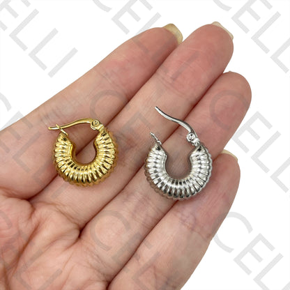 钢制耳环 - 带条纹细节