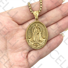 Carregar imagem no visualizador da galeria, Colar de Aço - medalha religiosa
