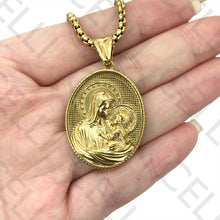 Carregar imagem no visualizador da galeria, Colar de Aço - medalha religiosa
