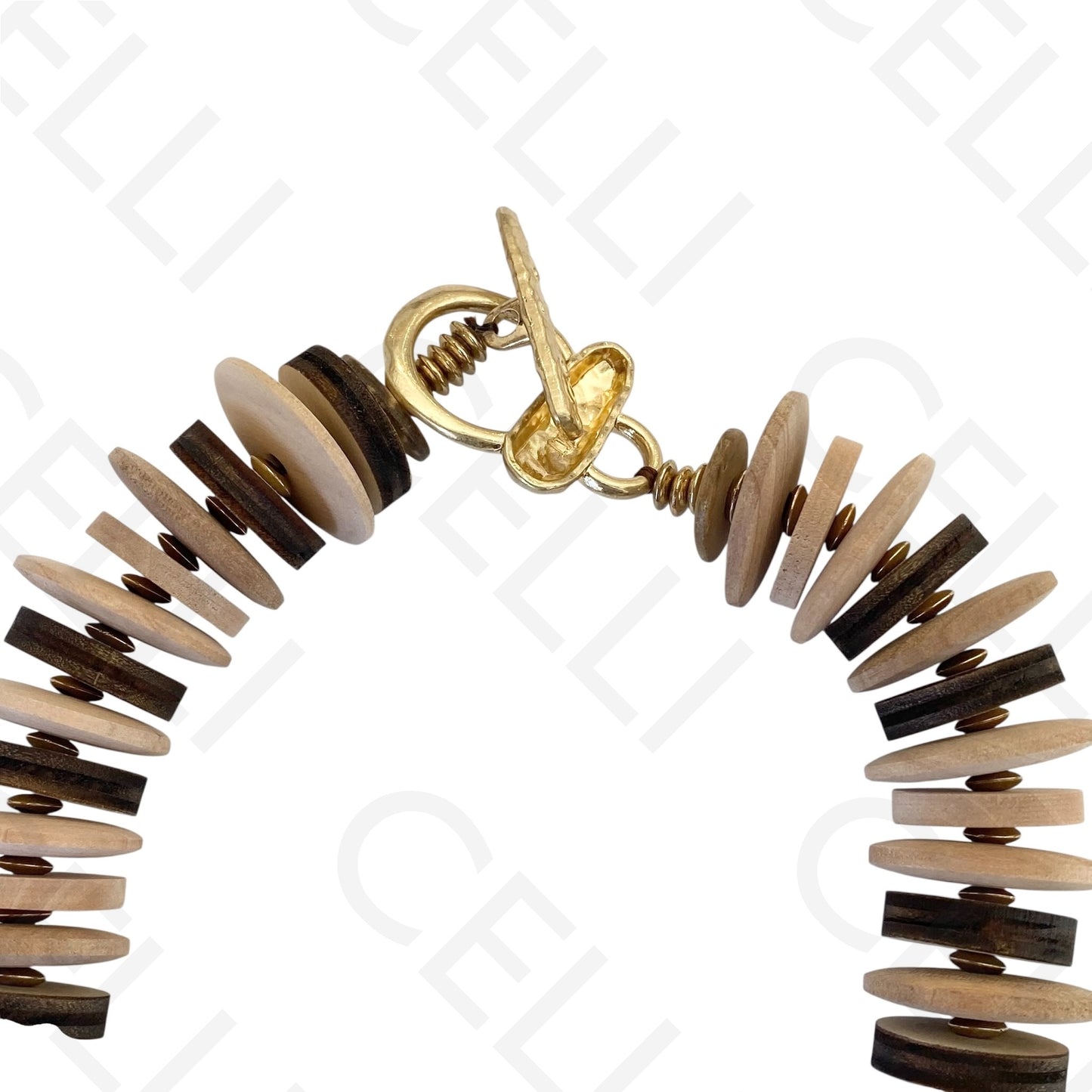 Colar de moda - discos de madeira