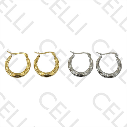 钢制圈形耳环 - 细节装饰