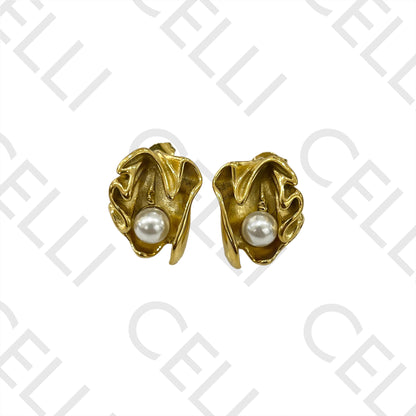 钢耳环 - 带珍珠的花朵