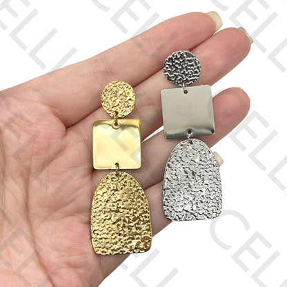 Brinco de Aço - detalhado martelado (e tipo espelho)